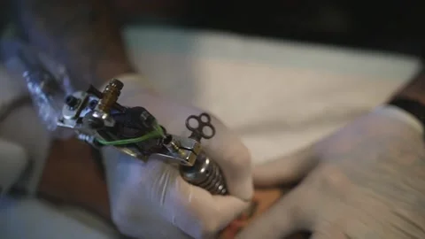 Guy getting tattooed Stock Footage 146522045