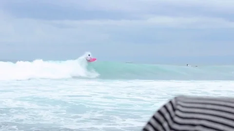 The guy goes surfing Video stock 82147428