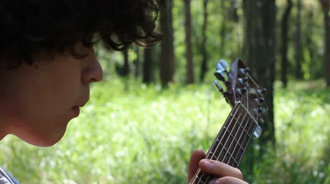 The guy with guitar Video stock 32847832