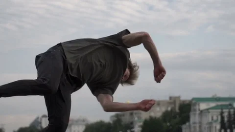 The guy jumps and does a somersault 库存影片 81180339