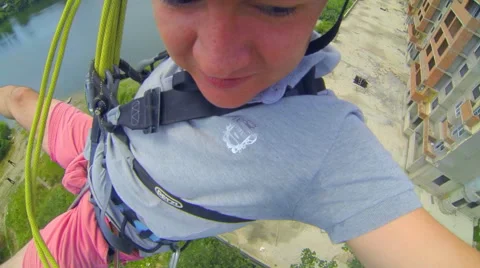 Guy jumps forward facing Stock Footage 40551884