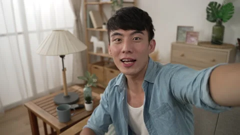 Guy looking and pointing at the camera Video stock 220442210