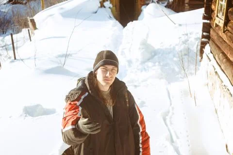 The guy is a lot of snow 库存照片