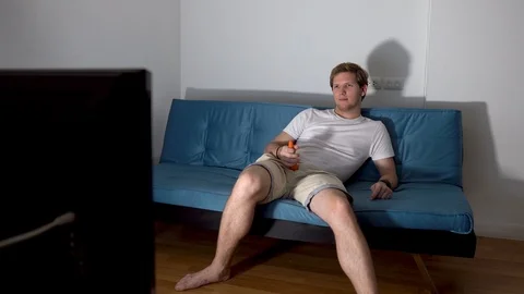 males masturbating La pornografía, una trampa peligrosa main image 0