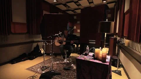 Guy playing guitar Recording Studio  15 Stockbeeldmateriaal 8846096