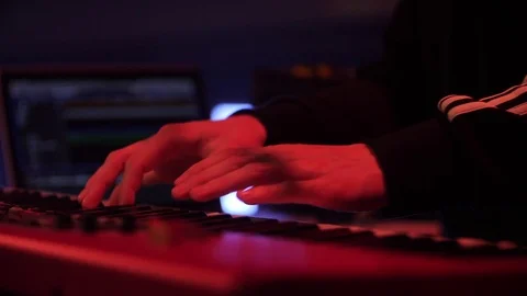 Guy playing the piano in slowmotion Stock-Footage 86790146