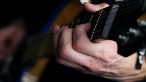 The guy plays guitar Видео 101011110