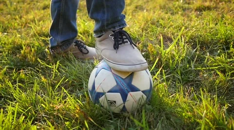 The guy rested one foot on a soccer ball 库存影片 67456217