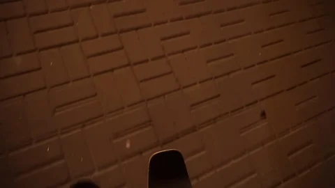 Guy on a skateboard rides and stops 库存影片 103045330