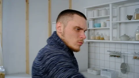 Guy threw salad in the face 库存影片 127286811