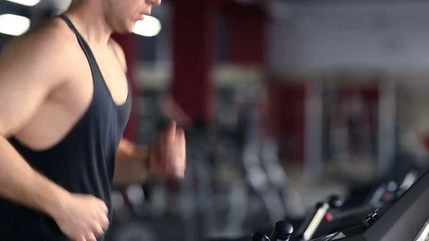 Guy on the treadmill Stockbeeldmateriaal 76459054