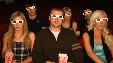 Guy tries to make a move on date at the movies 動画素材 35871346