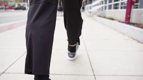 Guy walking Video stock 115054303