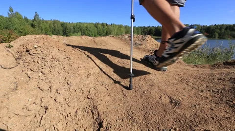 The guy walking on rough terrain Vidéo 41769057