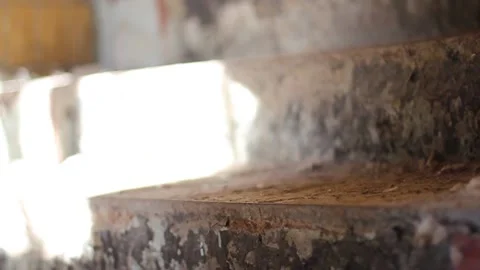 Guy walks through an abandoned building 動画素材 130740110