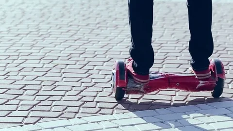 Guys ride hoverboard Vidéo 71828965