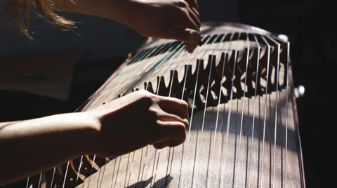 Guzheng Playing 動画素材 37788022