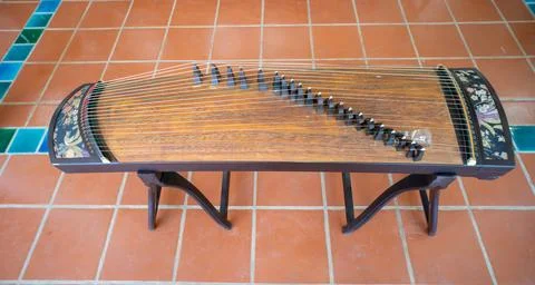 Guzheng strings, close-up shots Stock Illustration