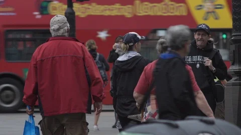 GVs Piccadilly Circus with Tourists Stock Footage 93206775