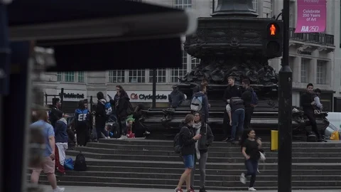 GVs Piccadilly Circus with Tourists Stock Footage 93207012