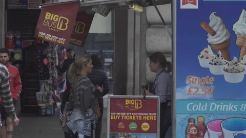 GVs Piccadilly Circus with Tourists Stock Footage 93207054