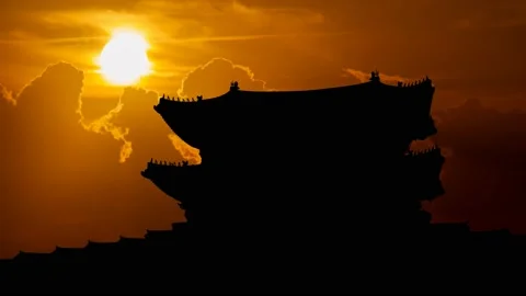 Gwanghwamun Gate: Time Lapse at Sunset with Red Sun and Fiery Sky, Seoul Stock Footage 152394294