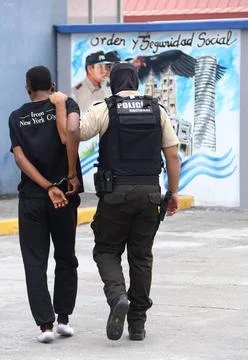 GYE-FALSO POLICIA Guayaquil, miÃ rcoles 04 de enero del 2023 La Policia Na.. Stock Photos