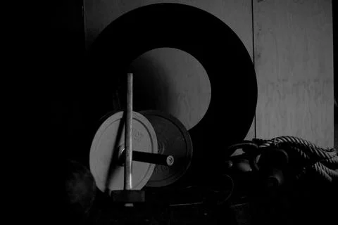 Gym Equipment with a dramatic light Foto stock