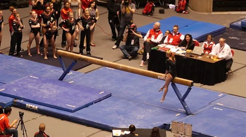 Gymnastic balance beam 動画素材 36286172