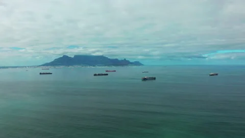 Gyperlapse Clouds over Table Mountain on a sunny day pan shot. Stock Footage 156969487
