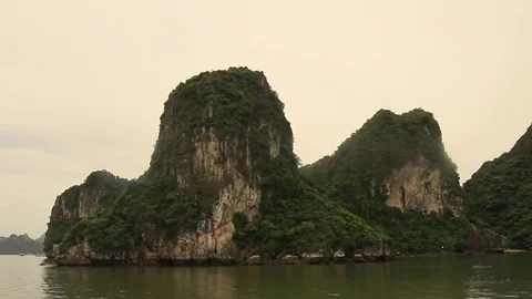 Ha Long Bay, the wonders of the world Stock Footage