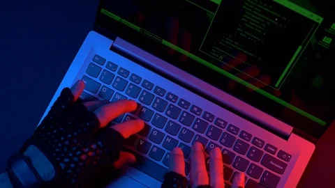 Hacker Hacking a Computer Programing His Virus 스톡 동영상 95702169