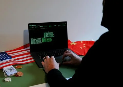 Hacker in Hoodie Running Terminals Command Station 스톡 사진