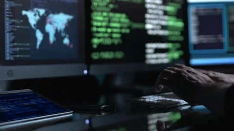 Hacker typing code 스톡 동영상 200153799