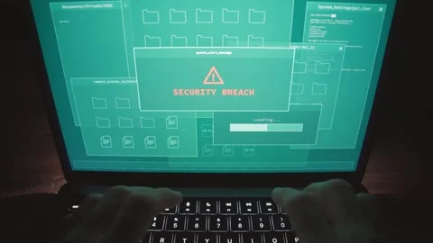Hacker typing on computer laptop message warning of security breach alert system Vidéo 330740084
