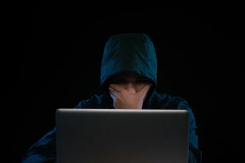 Hackers with computer data theft in the social world. Stockfoto's