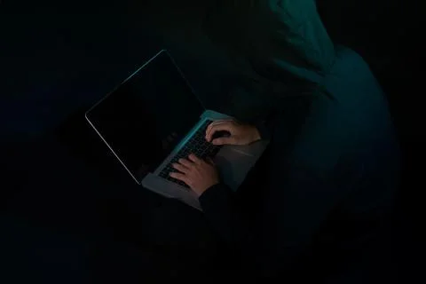 Hackers with computer data theft in the social world. Stockfoto's