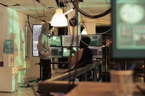 Hackers discussing spyware code, cracking online server password Stock-Fotos