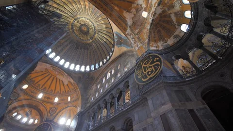 Hagia Sofia, Ayasofya interior in Istanbul, Turkey, Byzantine architecture, city 스톡 동영상 129736032