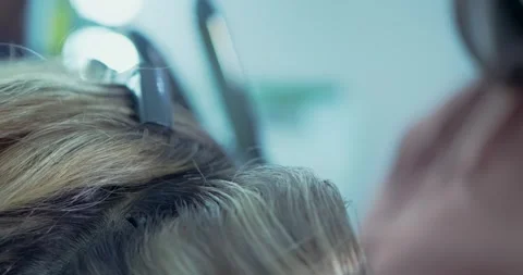 Hair Styling Process in Modern Salon Vídeo Stock 323492004