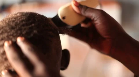 Haircut in Uganda Vídeos de archivo 50519954