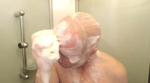 Hairless man in bathroom. Video stock 58752155