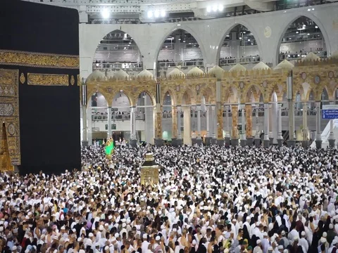 Hajj ritual Stock Footage 111684007