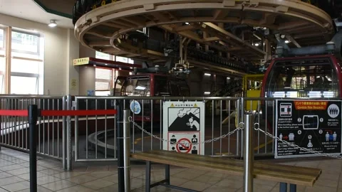 Hakone Ropeway Tozan Cable car fornvisit Owakudani mountain in Kanagawa, Japan Stock Footage 284007243