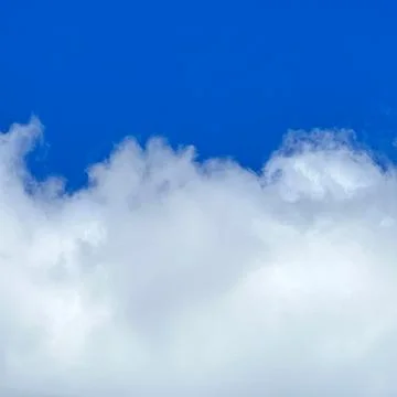 Half Clouded Sky 스톡 사진