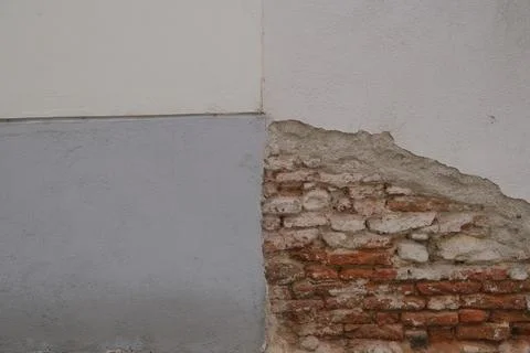 Half destroyed wall 1 Stock Photos