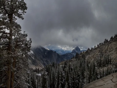 Half Dome in Snow Time Lapse - Yosemite National Park Vidéo 80817040
