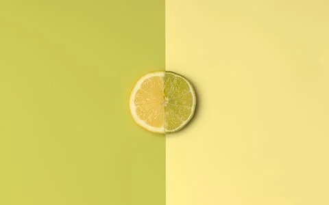 Half Lemon and Lime slice with green and yellow color for spring or summer Fotos de archivo