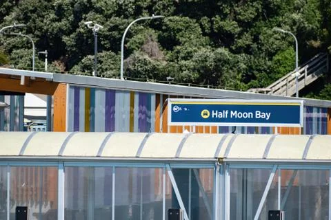 Half Moon Bay ferry floating jetty Stock Photos