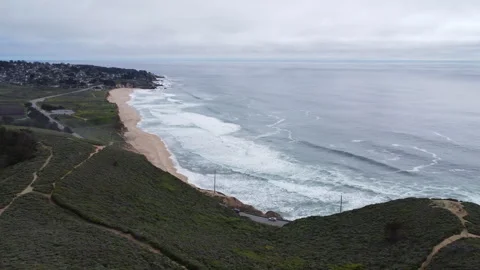 Half Moon Bay Pacific Ocean Pacific Coast Highway ocean view drone 4k 動画素材 241537861
